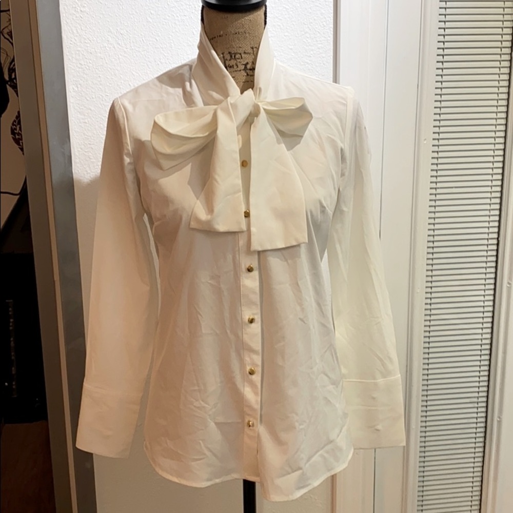 Bow-Tie button down